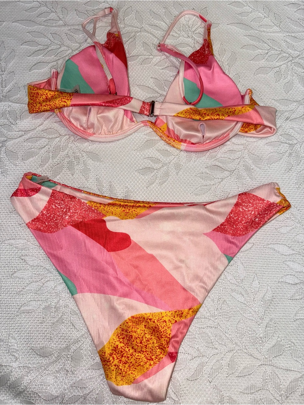 Zaful (8-10) Pink Pattern Ribbed Bikini Set - Picture 3 of 5
